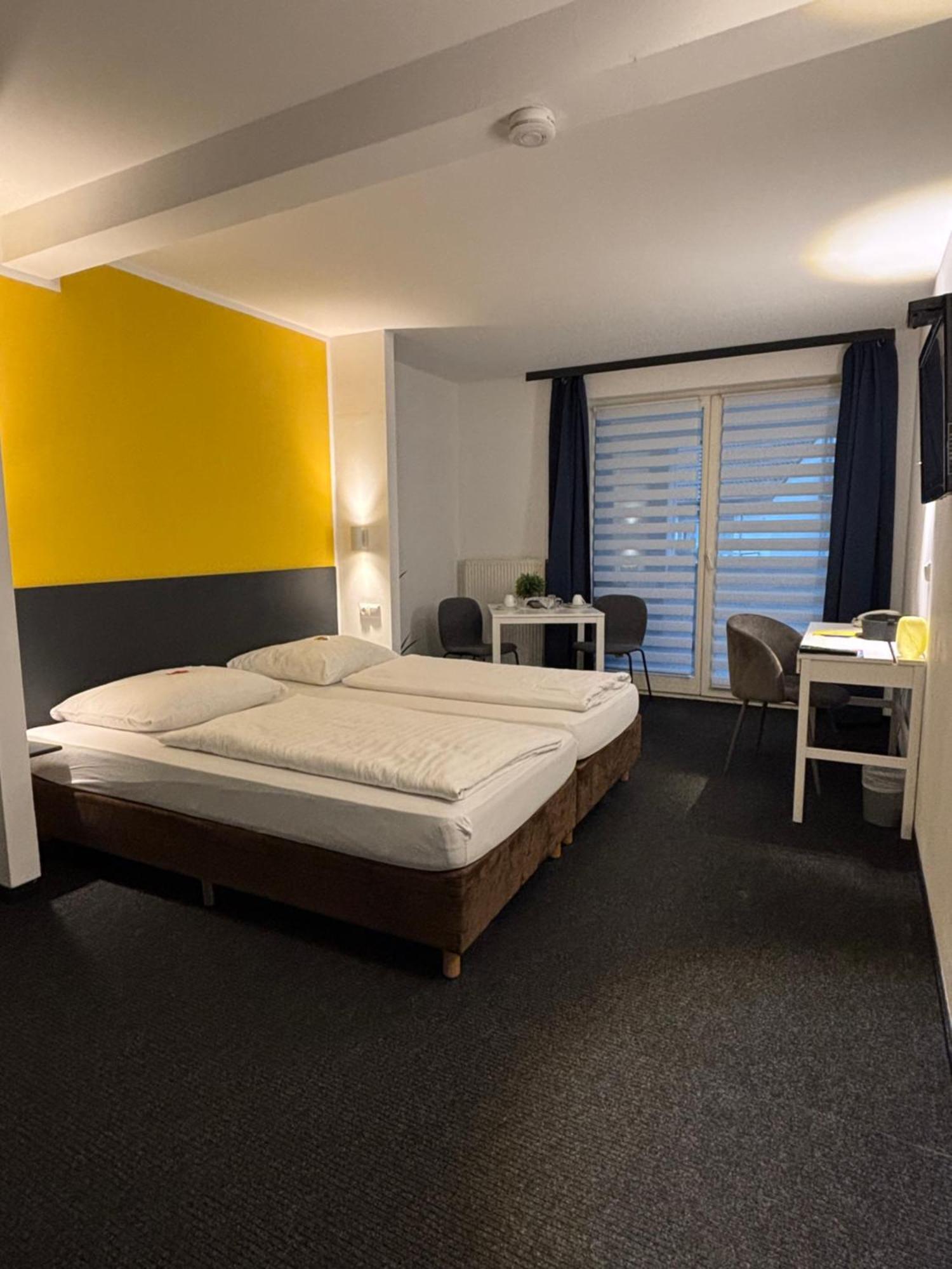 Hotel U Muelheim Free Parking Highspeed Wifi Muelheim an der Ruhr Exterior photo